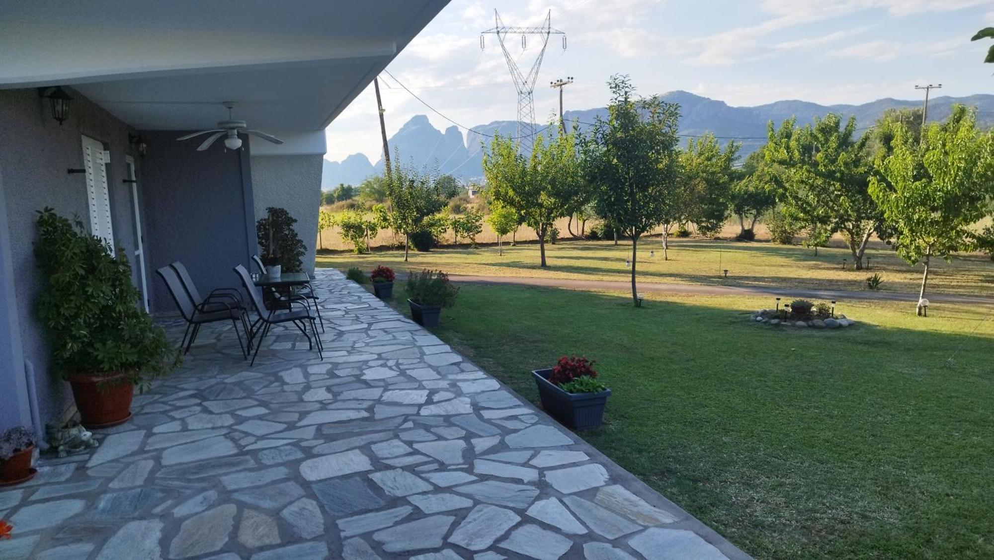 Meteora Countryside Apartment